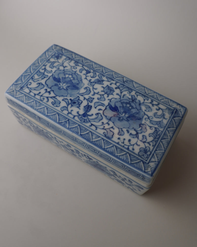 Vintage Ming Porcelain Box (Floral)