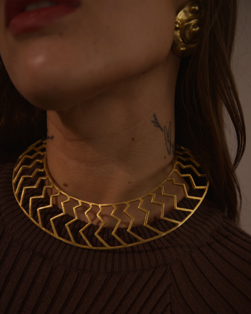 VINTAGE ABSTRACT MATTE GOLD COLLAR