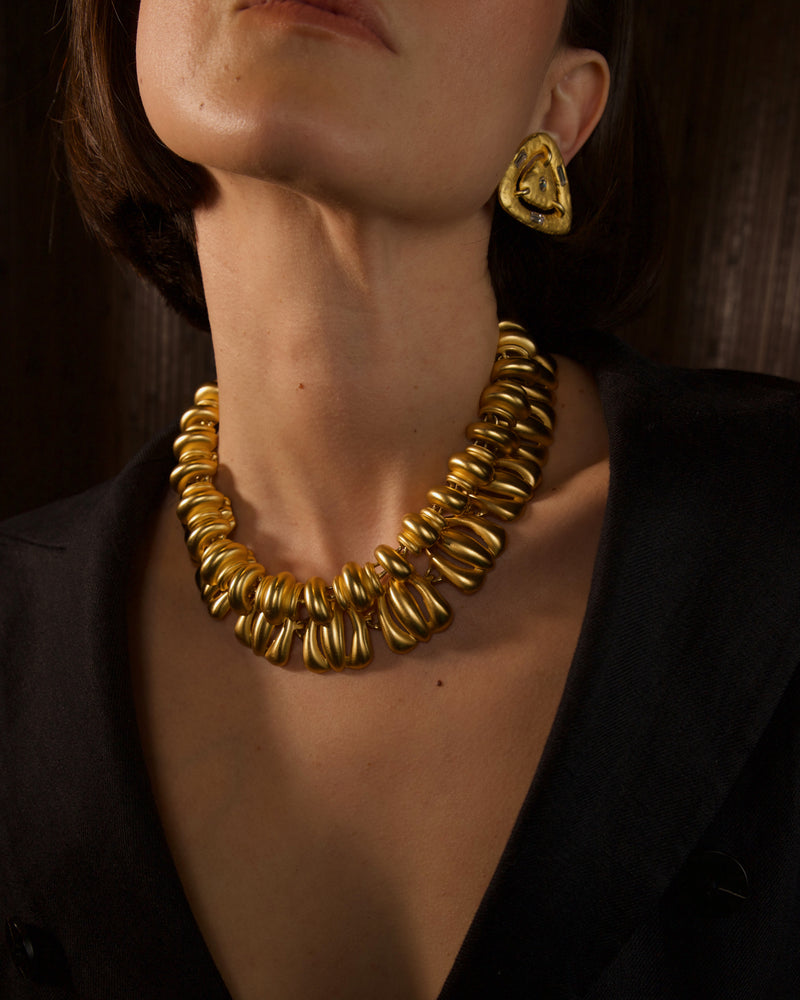 Vintage AK Matte Gold Ribbed Necklace