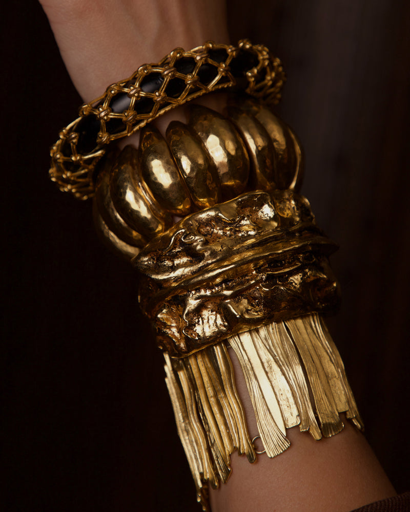 VINTAGE ALEXIS LAHELLEC GILT RESIN STRETCH BRACELET