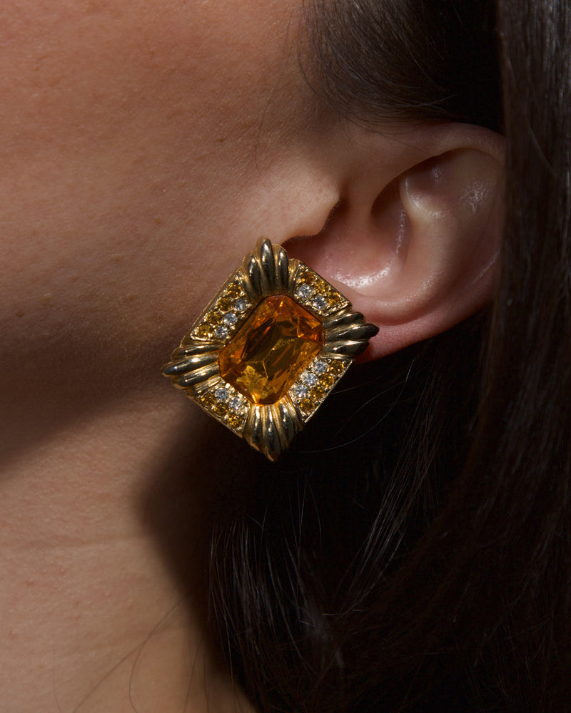 VINTAGE AMBER GLASS BUTTON CLIP ONS