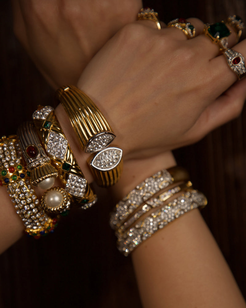 Vintage Art Deco Swan Hinged Bangle