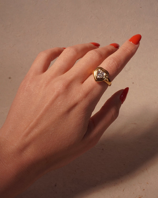 Vintage Bezeled Heart Ring (Sz 8)