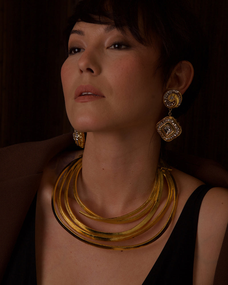 VINTAGE CECILE JEANNE SCULPTURAL COLLAR