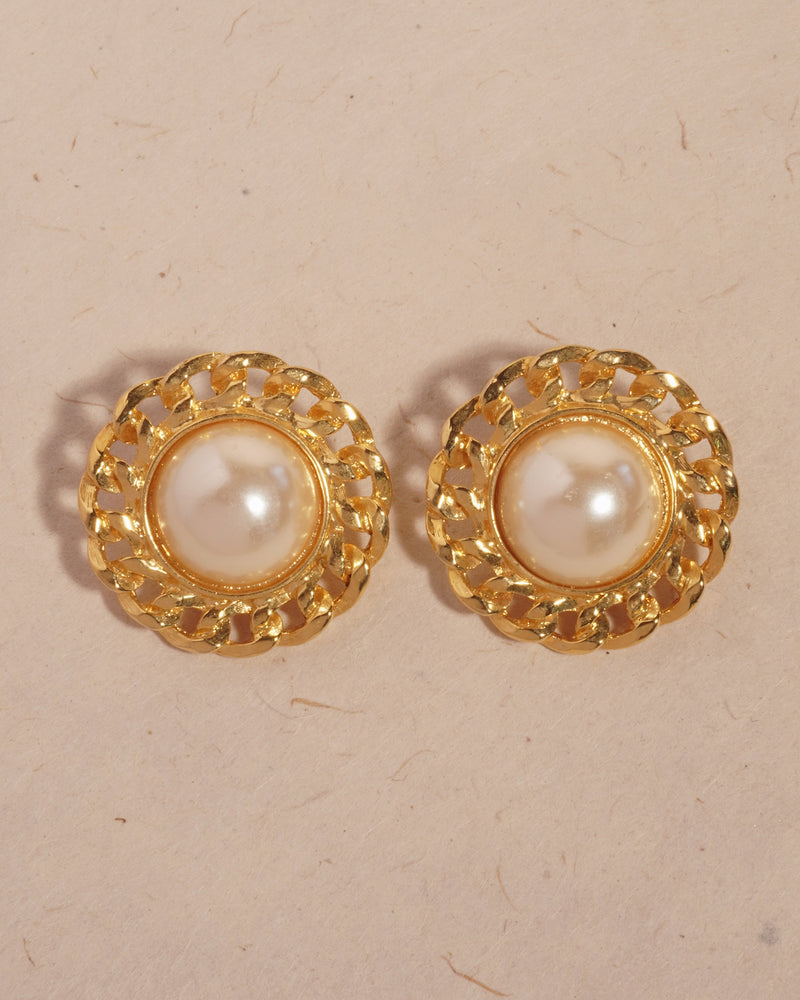 VINTAGE CHAIN & PEARL CABOCHON BUTTON CLIP ONS