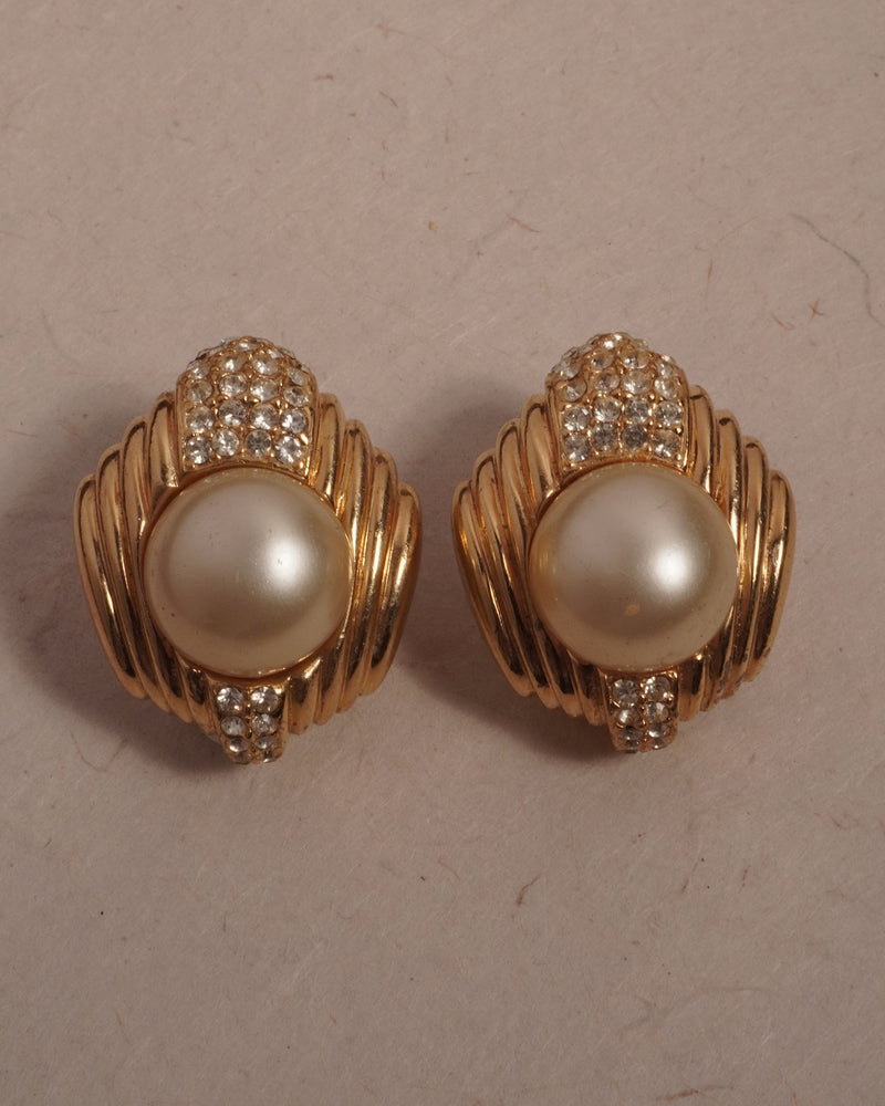 Vintage Ciner Fluted Pearl Clip Ons