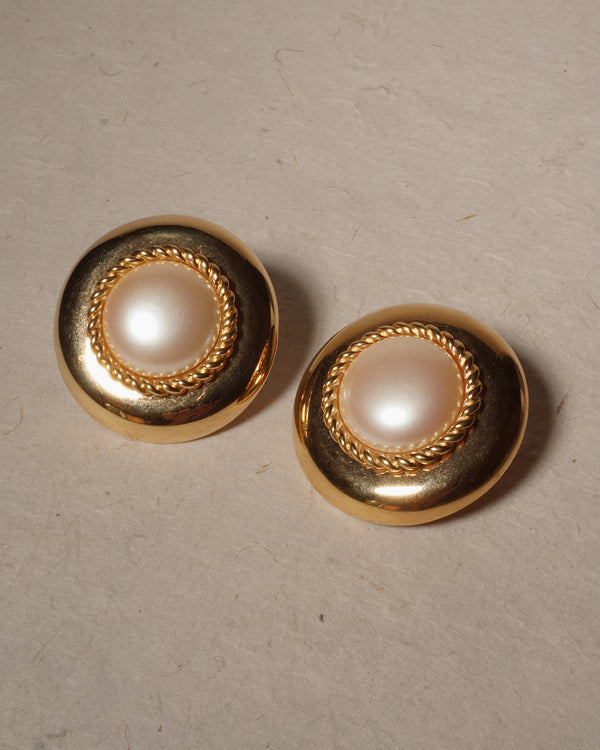 Vintage Classic Pearl Button Clip Ons