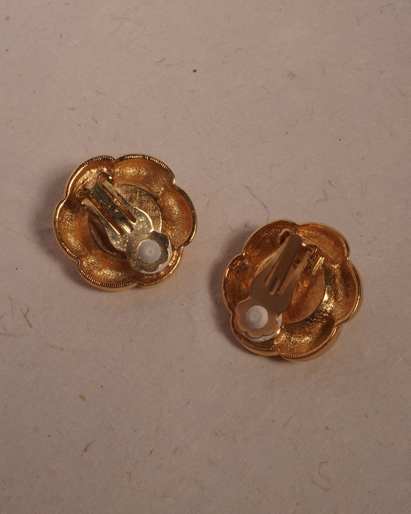 Vintage Classic Pearl Button Clip Ons