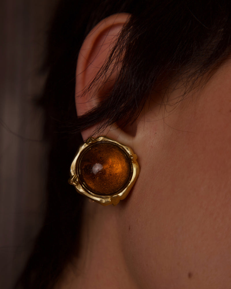 VINTAGE DOLCE VITA AMBER CABOCHON CLIP ONS