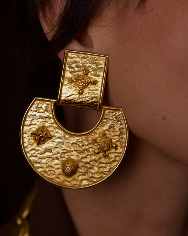 VINTAGE DOMINIQUE AURIENTIS HAMMERED CHARM DOOR KNOCKERS