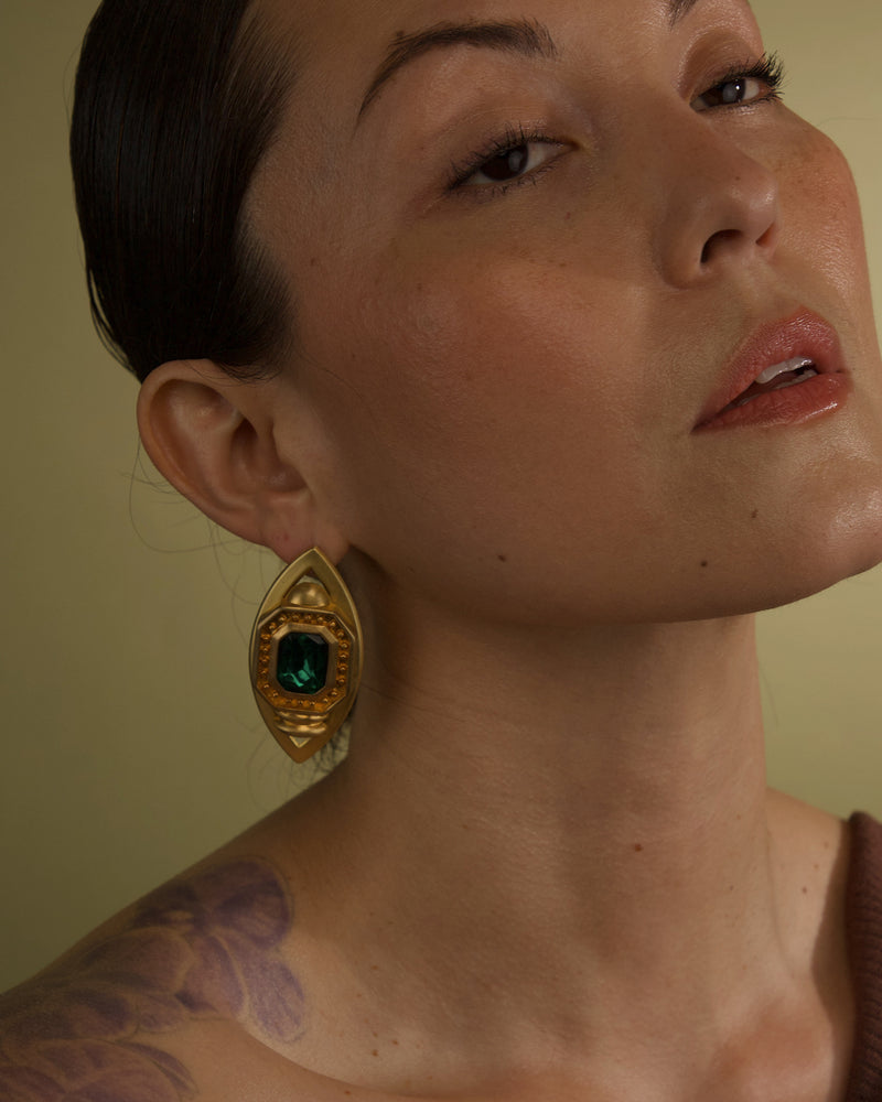 VINTAGE EMERALD ETRUSCAN STATEMENT EARRINGS