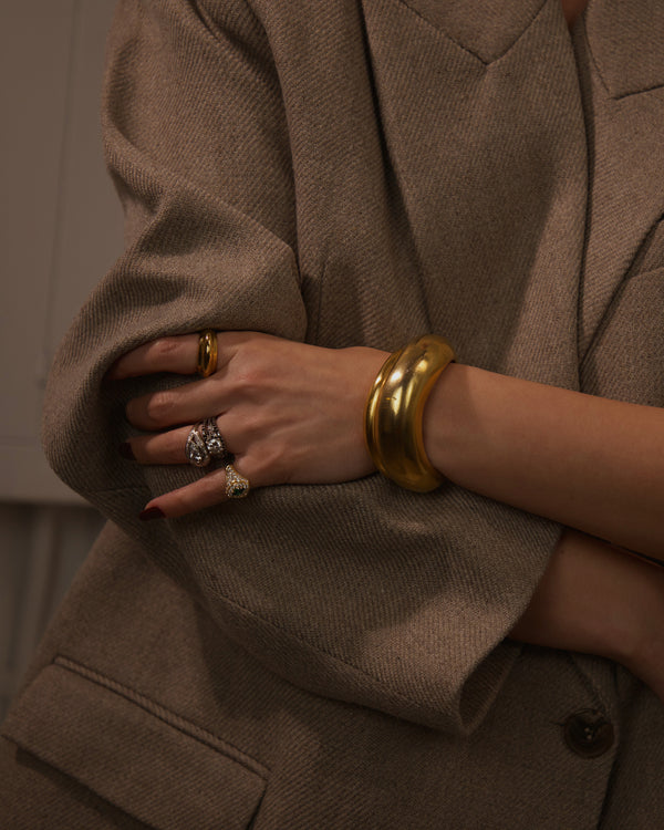 VINTAGE ESSEX MATTE GOLD CURVED CUFF