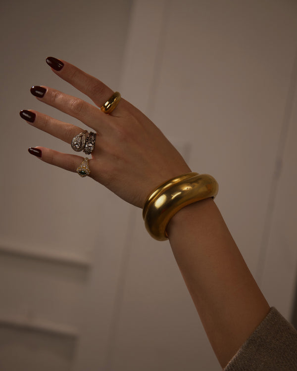 VINTAGE ESSEX MATTE GOLD CURVED CUFF