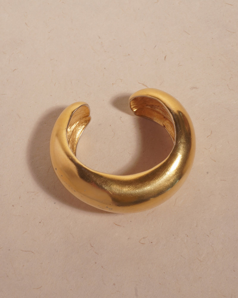 VINTAGE ESSEX MATTE GOLD CURVED CUFF