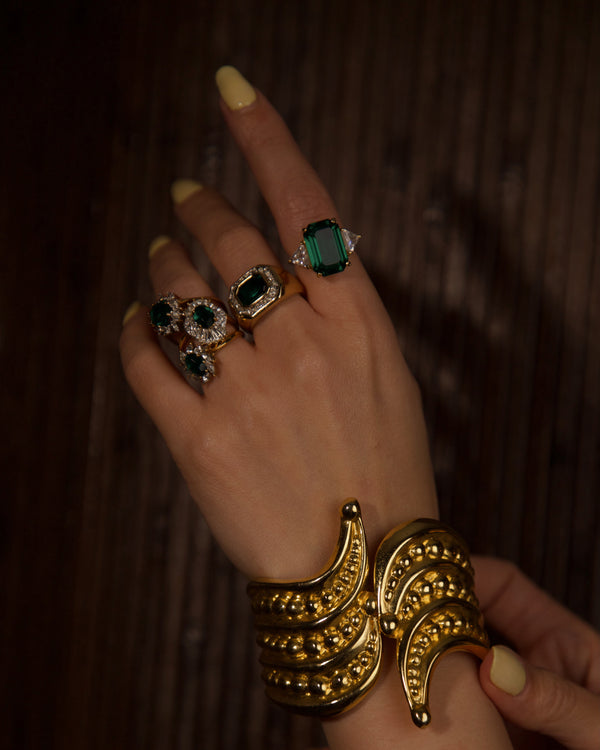 Vintage Emerald Rhinestone Cocktail Ring (Sz. 7)