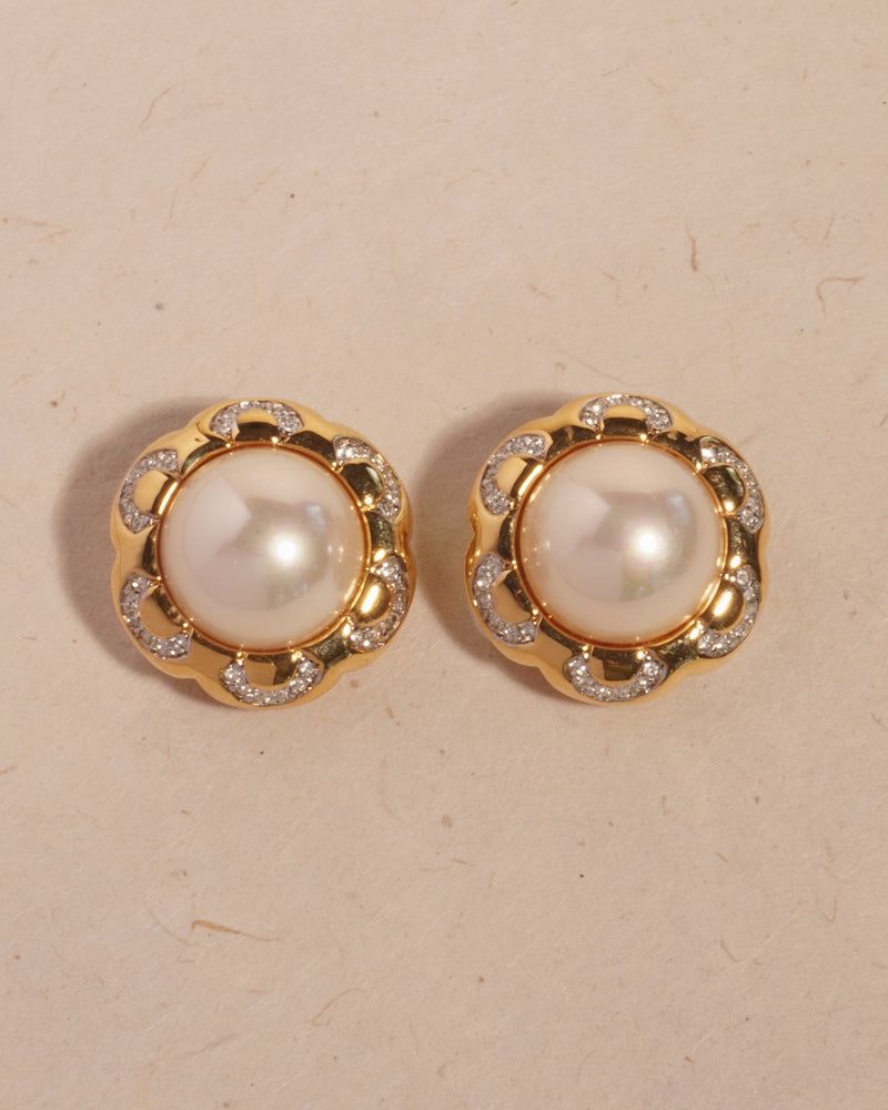 VINTAGE FAUX PEARL CAB BUTTON CLIP ONS