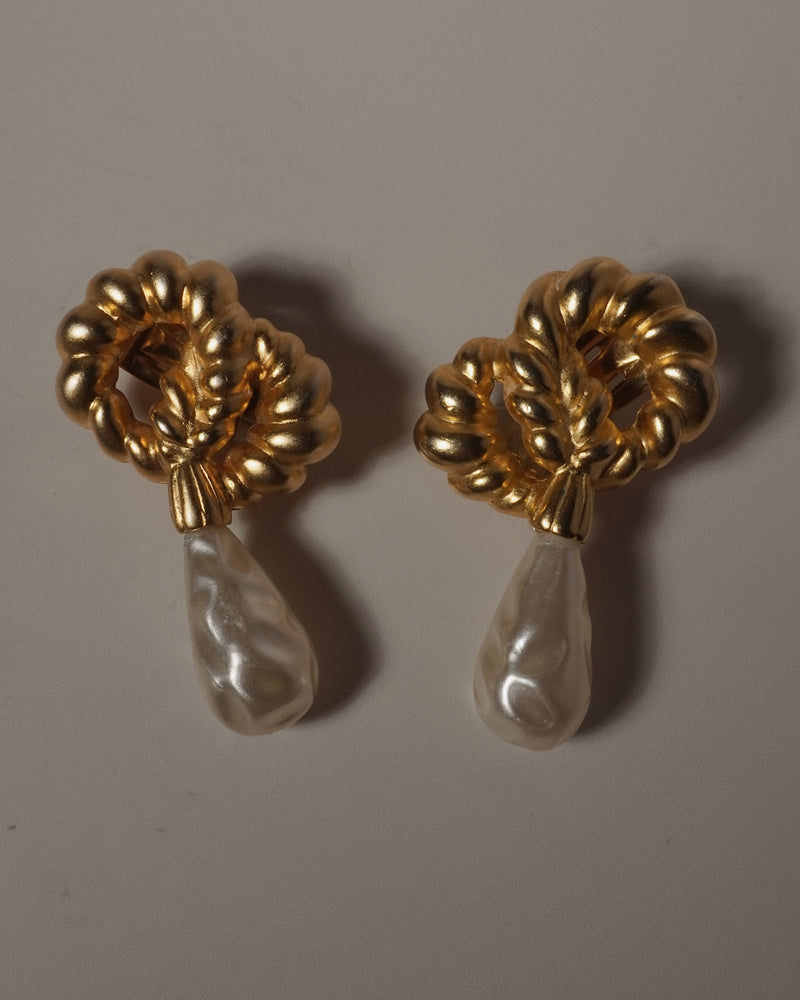 VINTAGE FAUX PEARL ROPE KNOT CLIP ONS