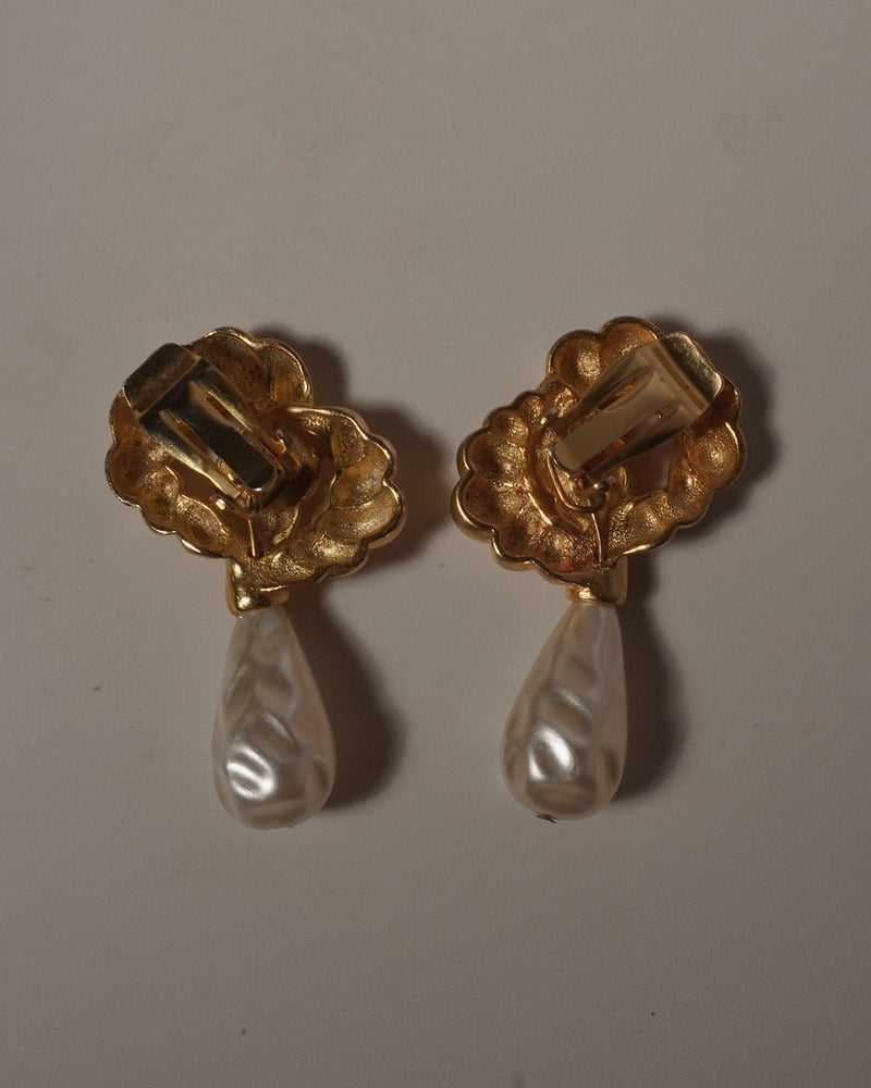 VINTAGE FAUX PEARL ROPE KNOT CLIP ONS