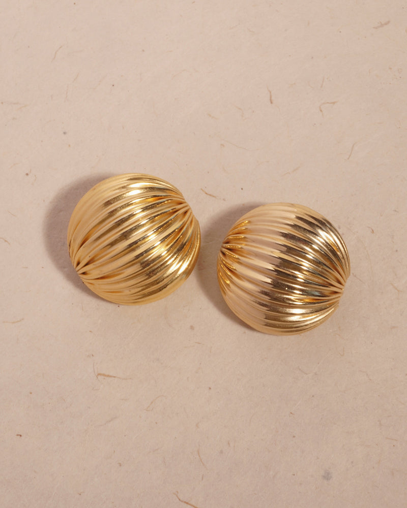 VINTAGE GAY BOYER RIBBED DOME EARRINGS