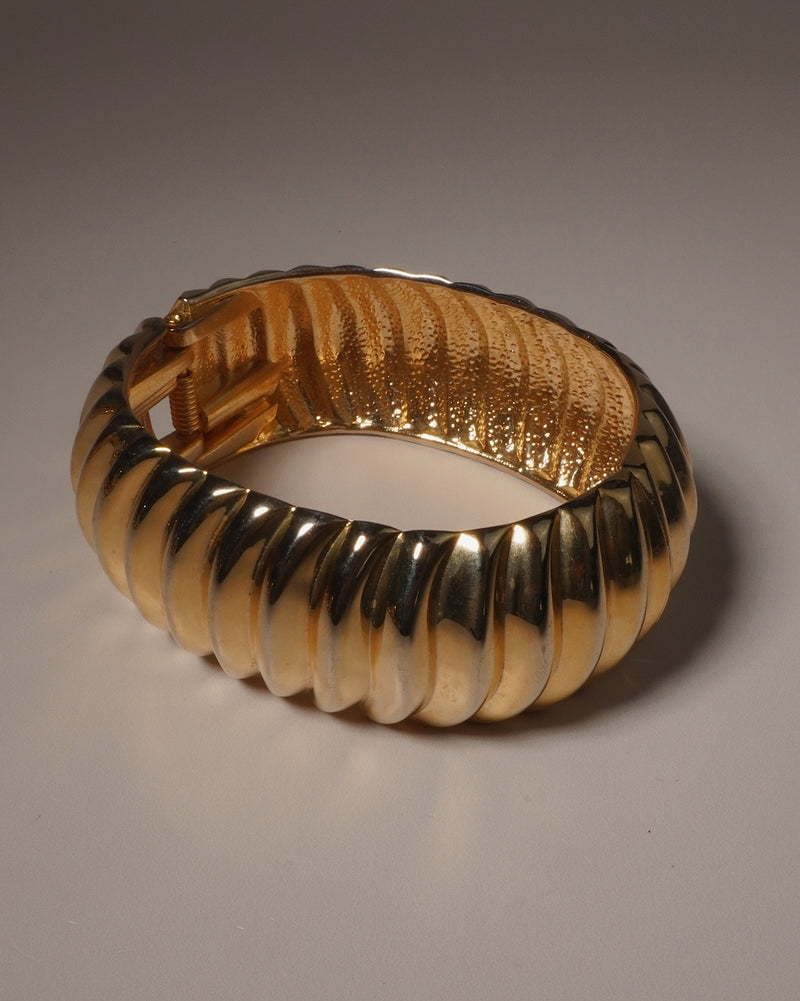 Vintage Hinged Ridge Cuff