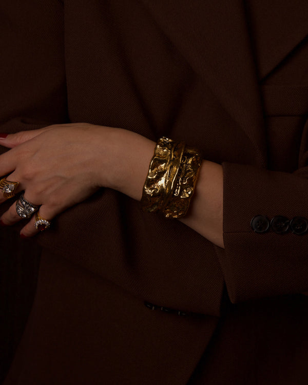 VINTAGE KALINGER ABSTRACT GILT GOLD RESIN CUFF