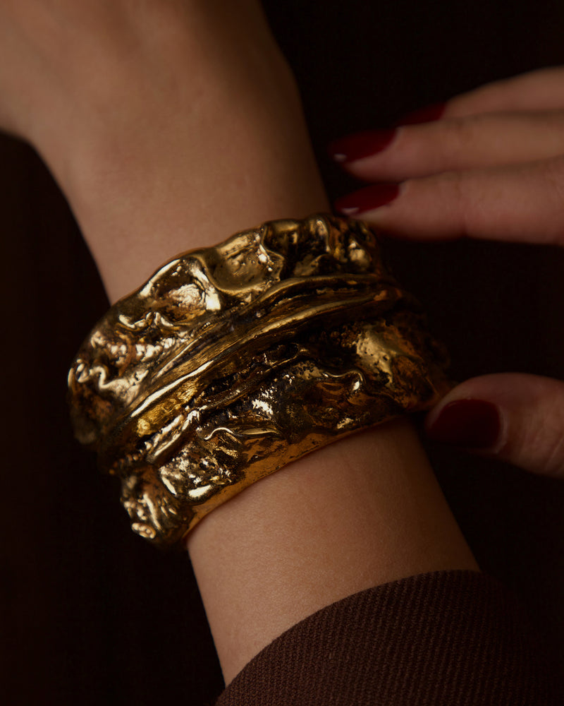 VINTAGE KALINGER ABSTRACT GILT GOLD RESIN CUFF