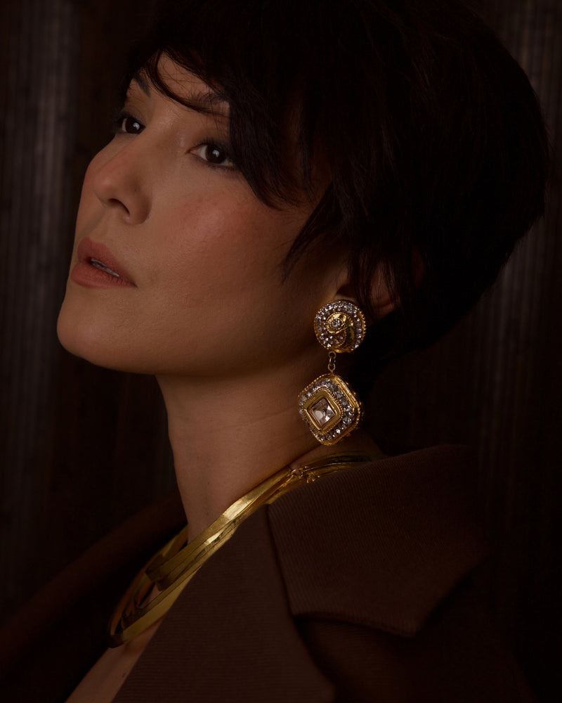 VINTAGE KALINGER GILT RESIN & RHINESTONE EARRINGS