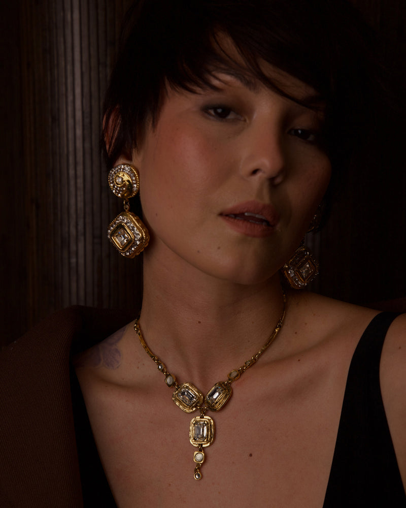 VINTAGE KALINGER GILT RESIN & RHINESTONE EARRINGS