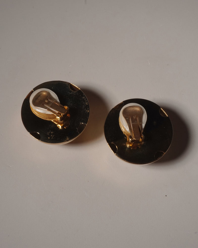 VINTAGE LARGE GOLD DOME CLIP ONS