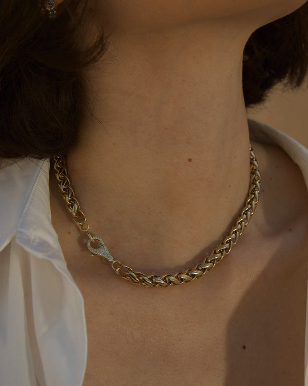 LIVIA NECKLACE