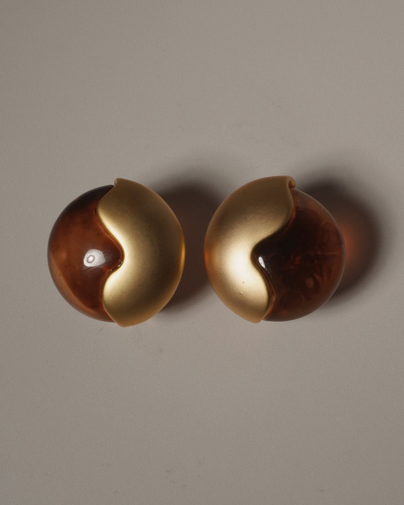 VINTAGE MATTE GOLD AMBER LUCITE BUTTONS