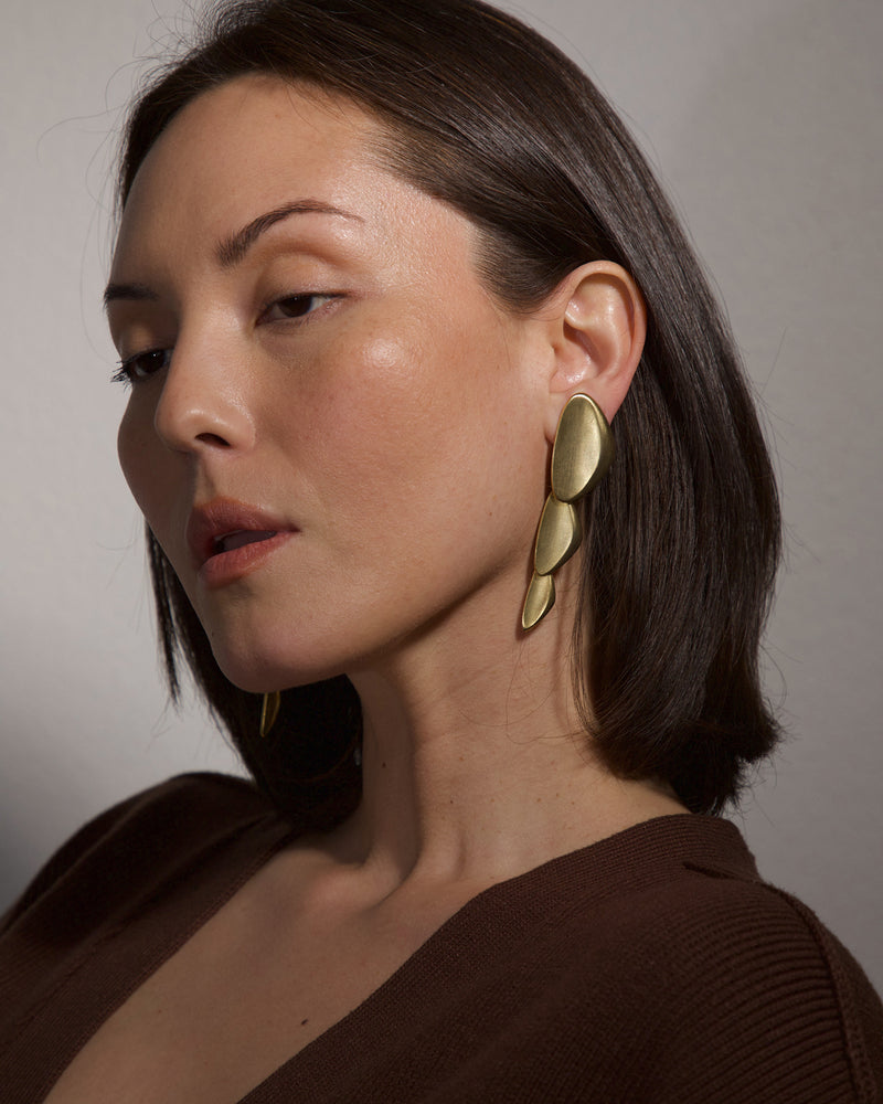 VINTAGE MATTE GOLD ARTICULATED DROP EARRINGS