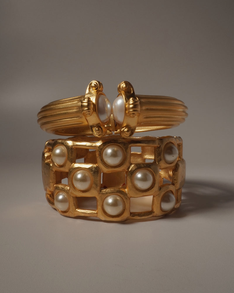 VINTAGE MATTE GOLD CHECKERED PEARL CUFF