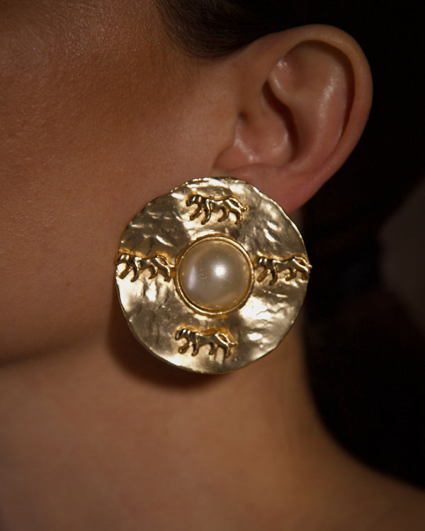 Vintage Matte Gold Leopard Disc Clip Ons