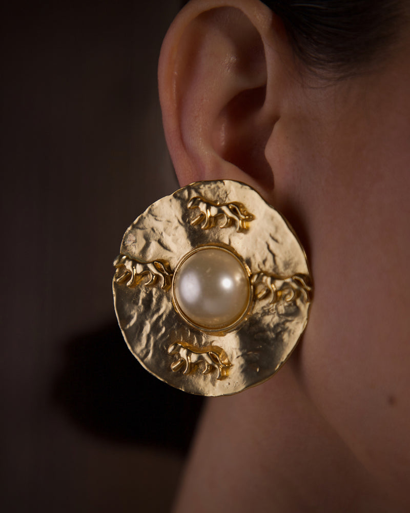 Vintage Matte Gold Leopard Disc Clip Ons