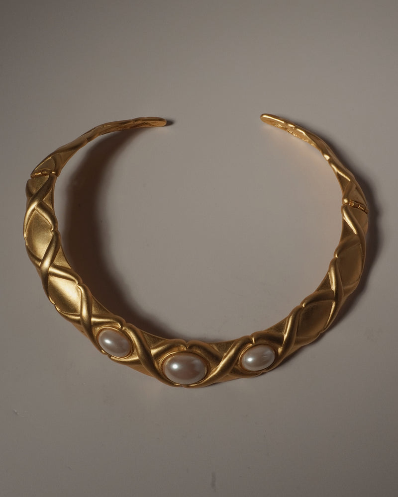 VINTAGE MATTE GOLD PEARL CAB COLLAR