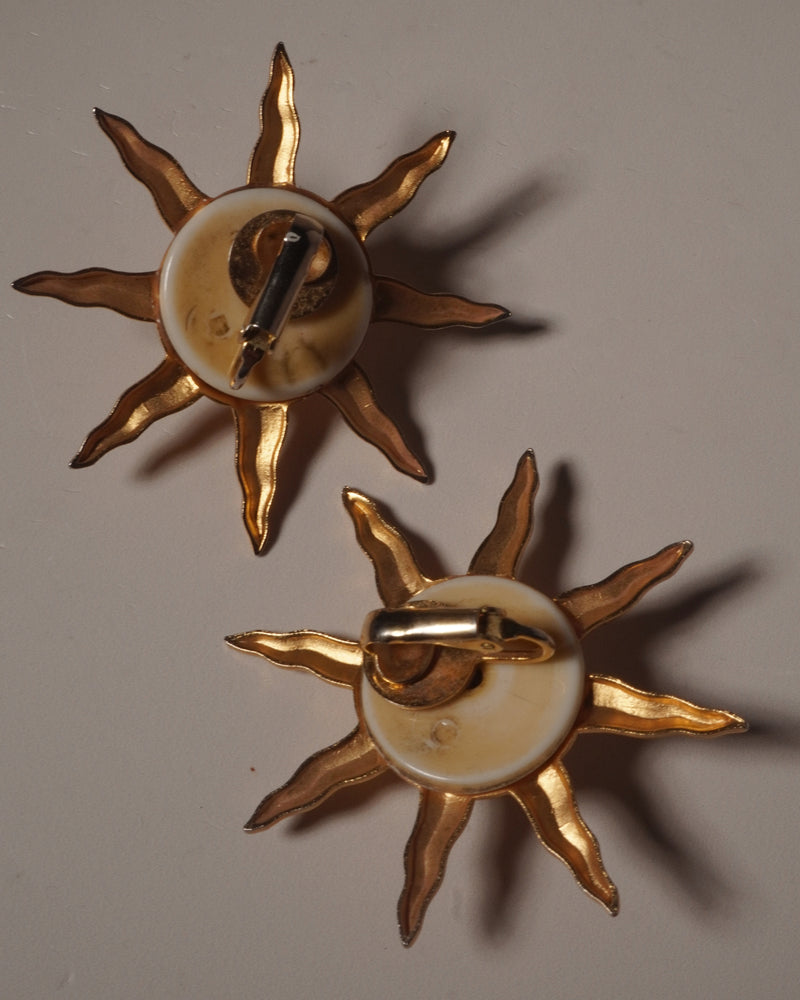 VINTAGE MATTE GOLD SMILING SUN CLIP ONS