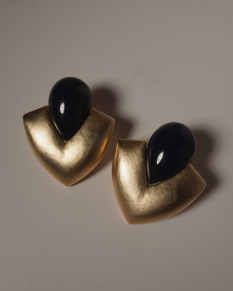 VINTAGE MATTE GOLD & NAVY LUCITE CLIP ONS