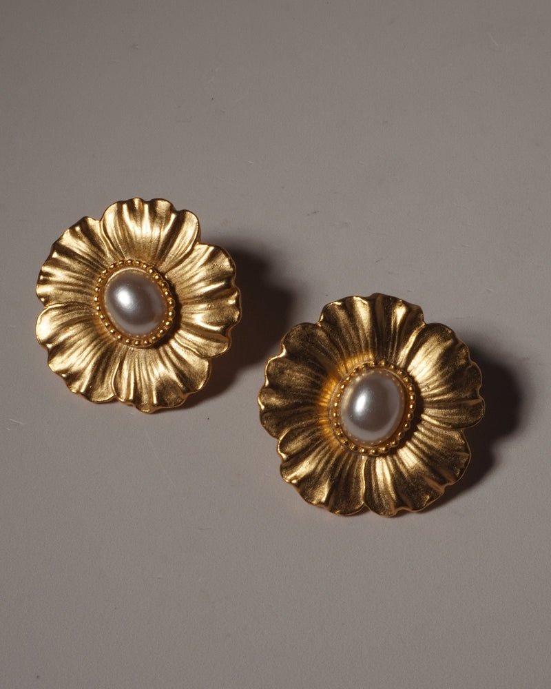 VINTAGE MATTE GOLD & PEARL FLORAL EARRINGS