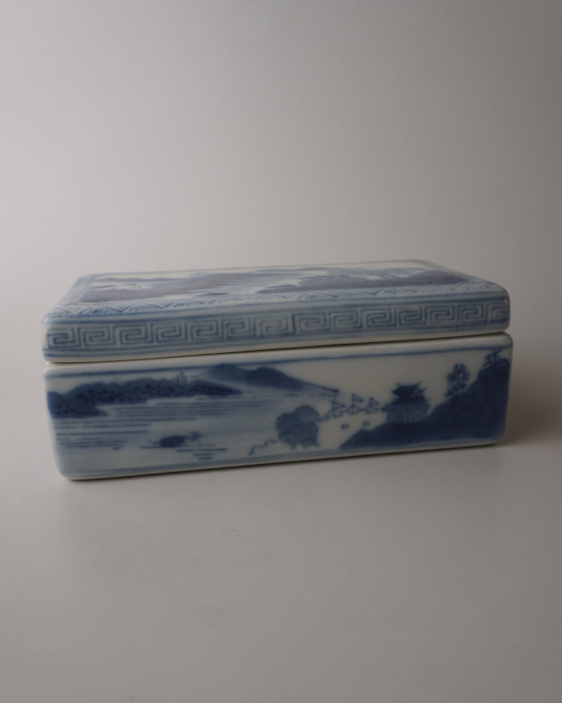 Vintage Ming Porcelain Box (Landscape)