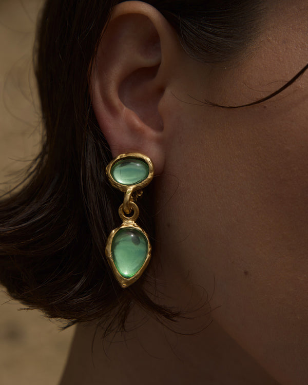 VINTAGE FROSTED GREEN CAB DROP EARRINGS