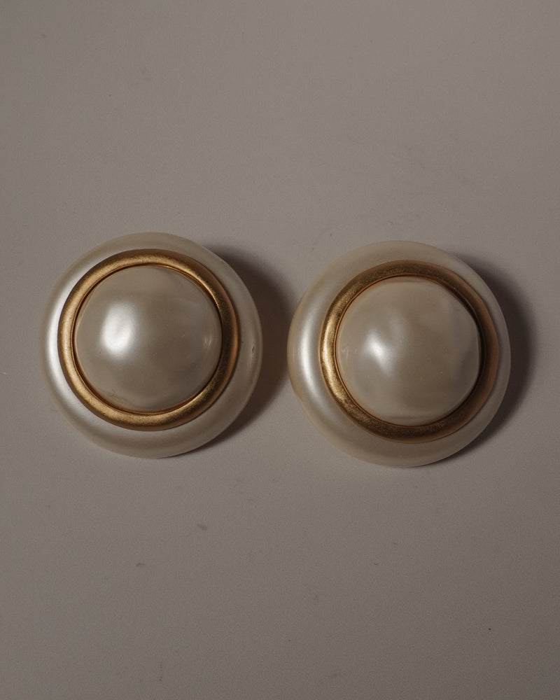 VINTAGE OVERSIZED FAUX PEARL CLIP ONS