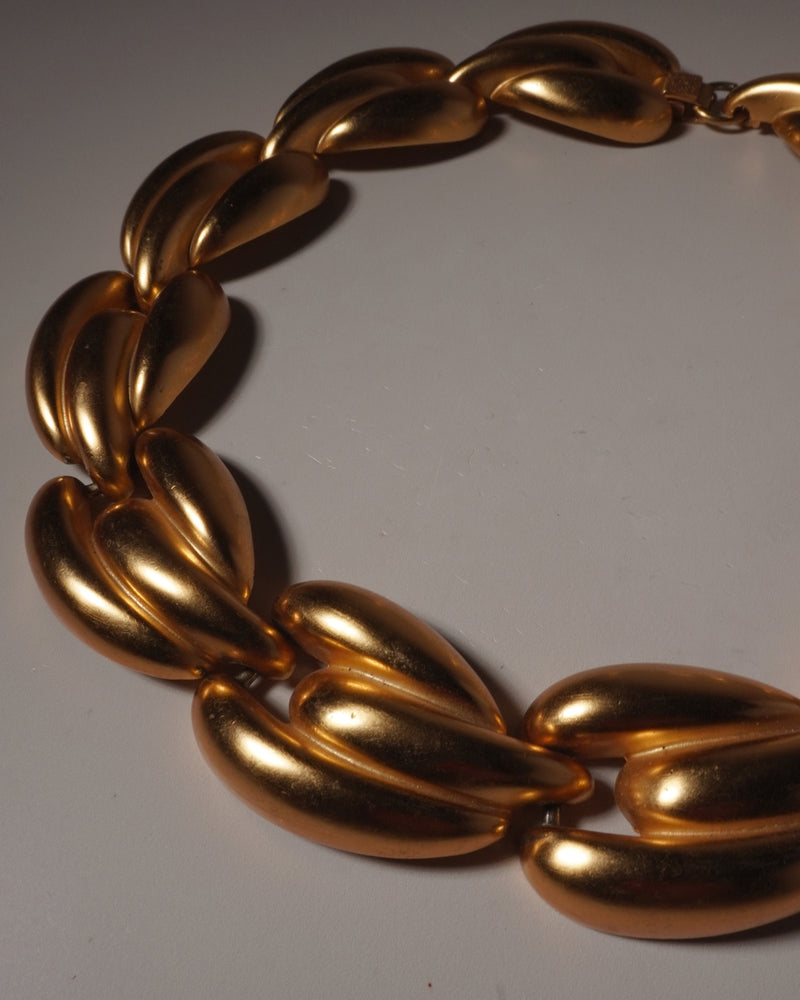 VINTAGE OVERSIZED MATTE GOLD STATEMENT NECKLACE