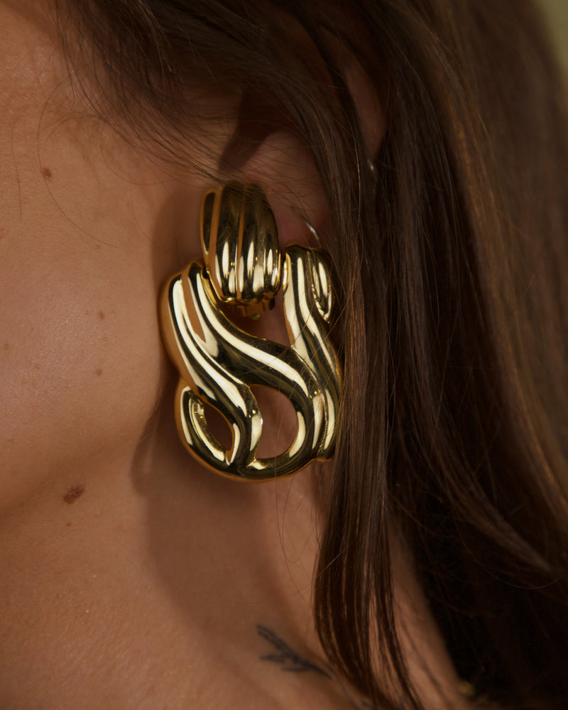 VINTAGE POLISHED SWIRL STATEMENT EARRINGS