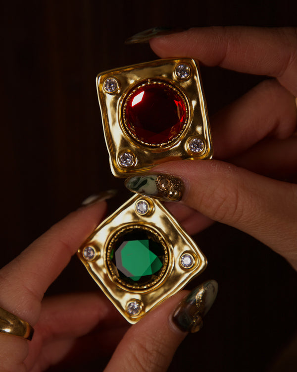 REIGN EARRINGS (RED/GREEN)