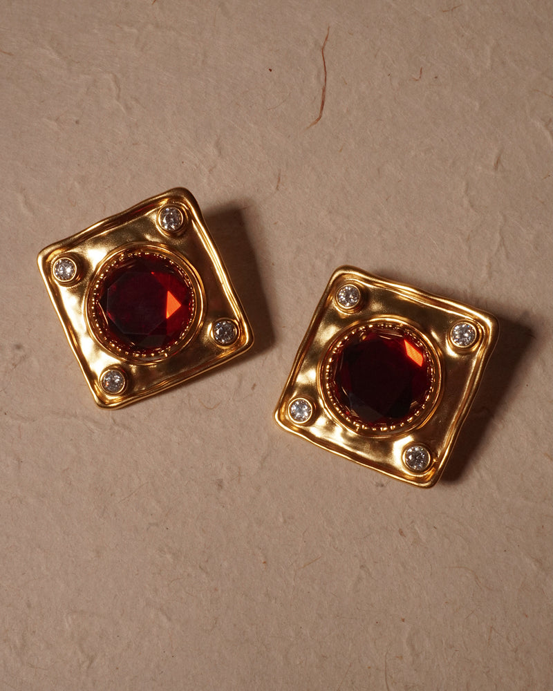 REIGN EARRINGS (RED/GREEN)
