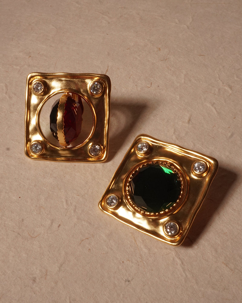 REIGN EARRINGS (RED/GREEN)