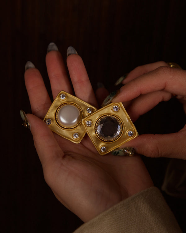 REIGN EARRINGS (WHITE/PEARL)