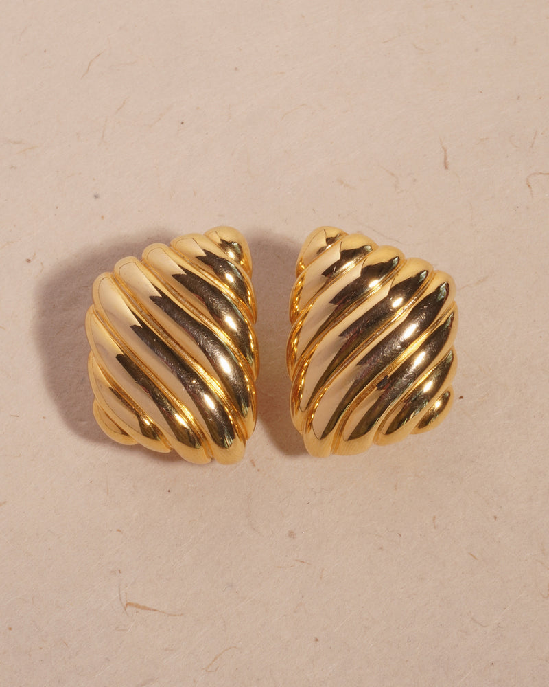 VINTAGE RIBBED GOLD BUTTON CLIP ONS