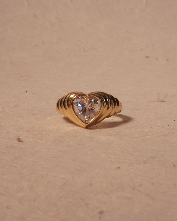 Vintage Ribbed Heart Ring (Sz 7)
